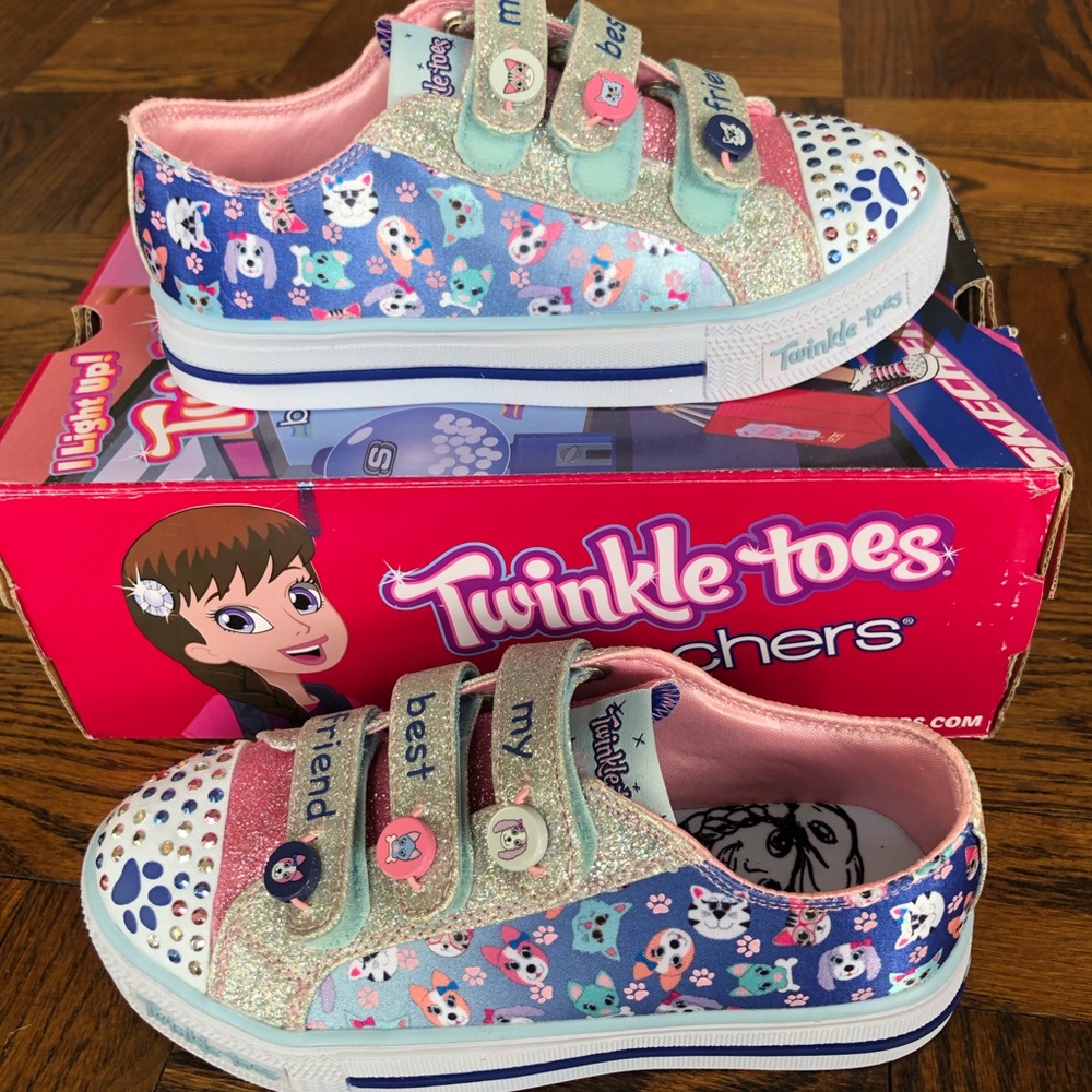 Girls sketchers twinkle toes  * NEVER WORN *
